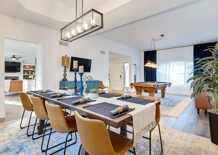 Desert Escape Minutes From Shopping, Dining & Golf Holiday home
