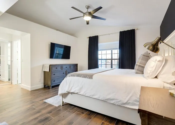 Desert Escape Minutes From Shopping, Dining & Golf Phoenix