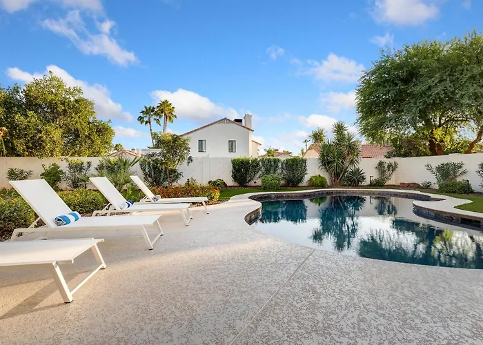 Holiday home Desert Escape Minutes From Shopping, Dining & Golf *