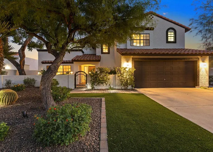 Desert Escape Minutes From Shopping, Dining & Golf * Phoenix